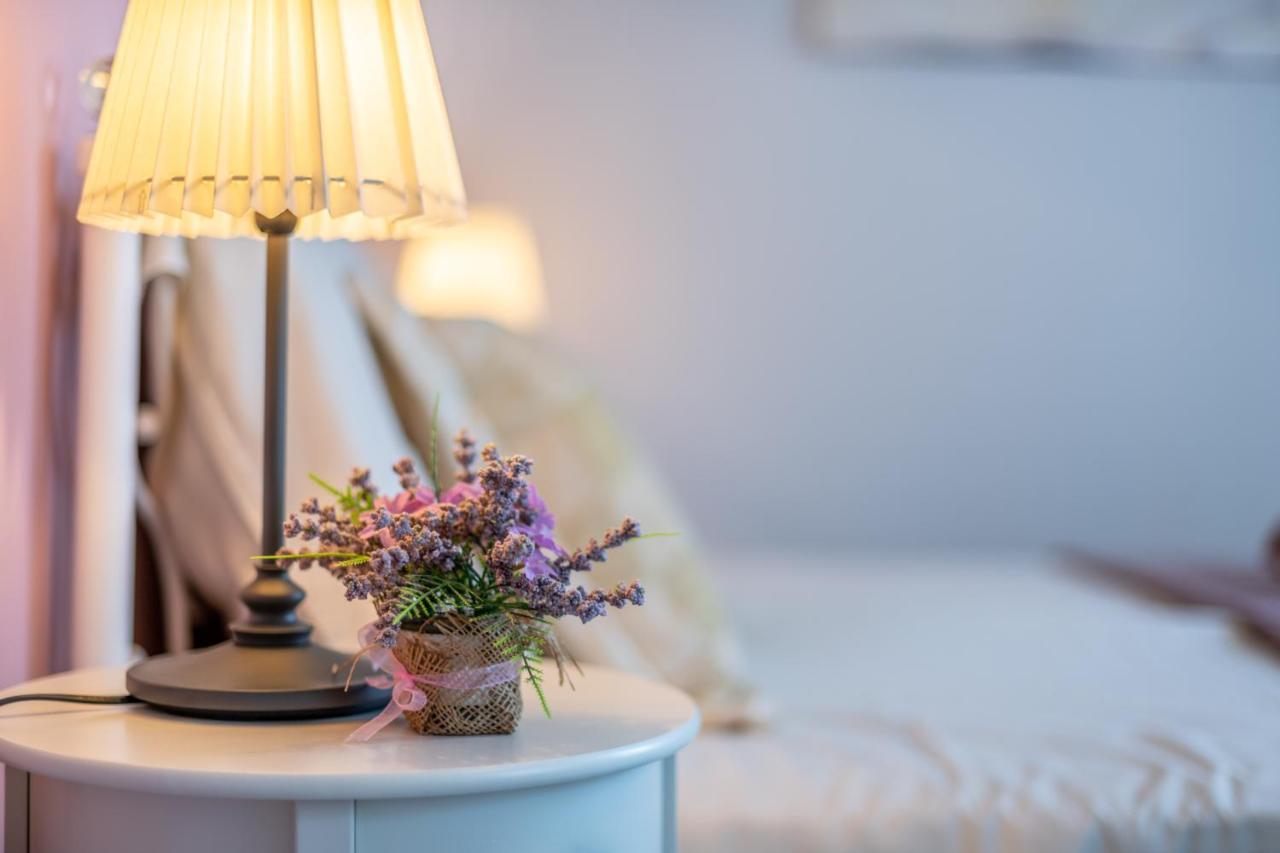 Old City Romantic Studios 4 With Free Private Parking Pula Ngoại thất bức ảnh